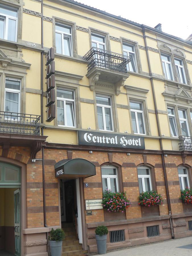 אופנבורג Centralhotel Garni מראה חיצוני תמונה